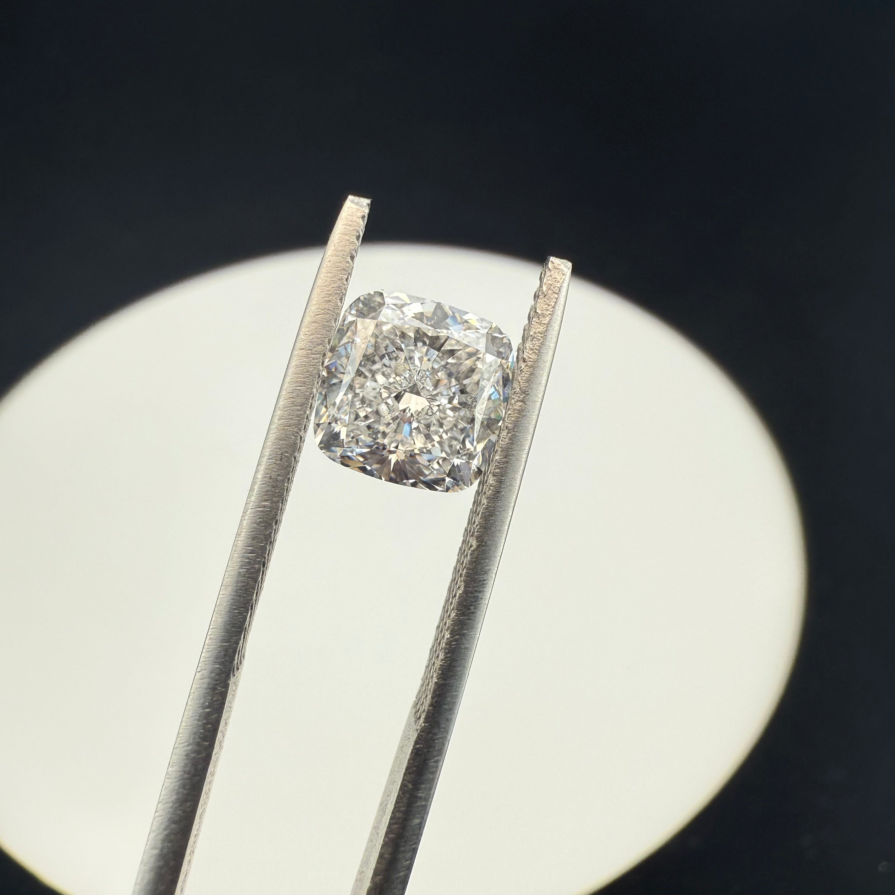 
                    2.50ct cushion cut diamond
                  