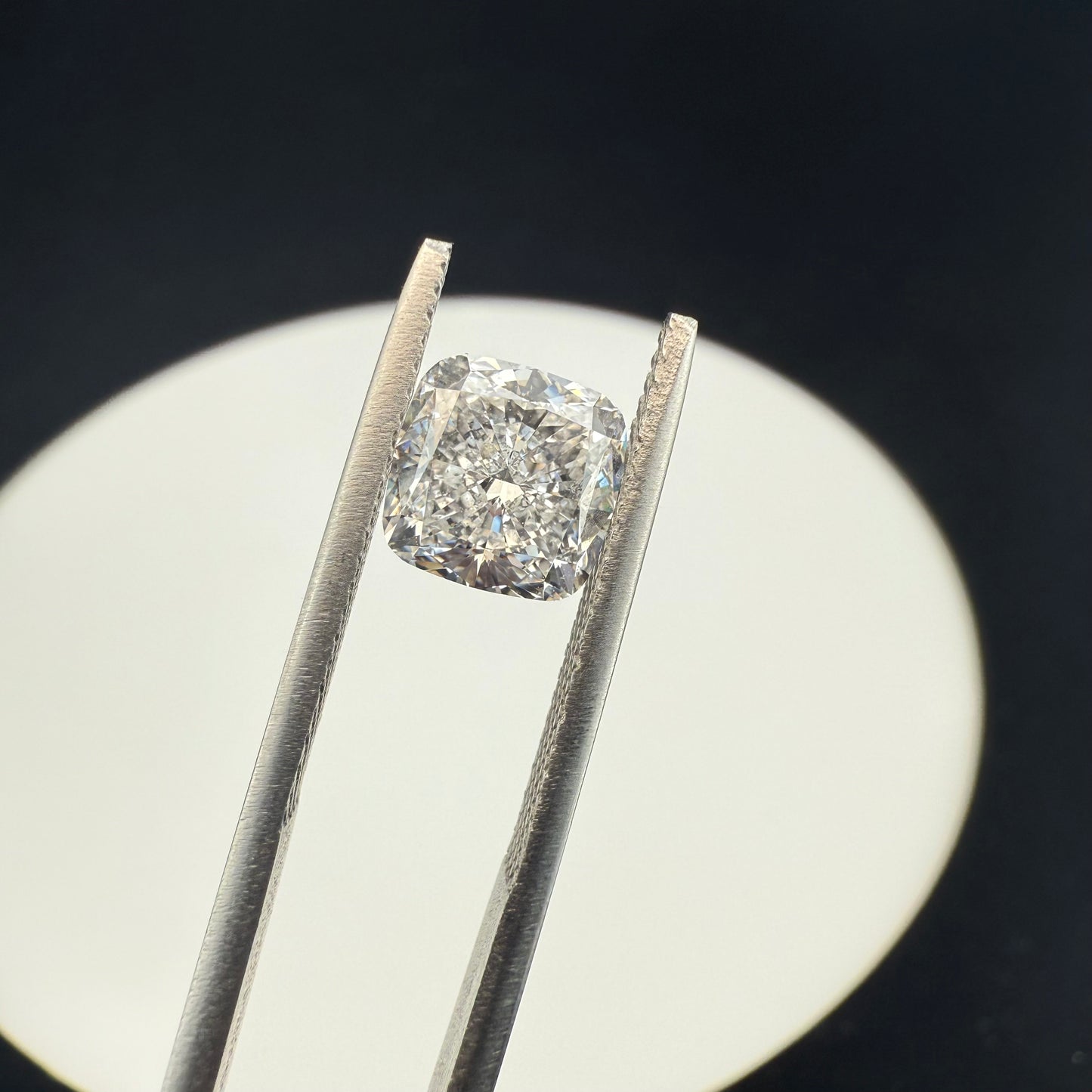 2.50ct cushion cut diamond