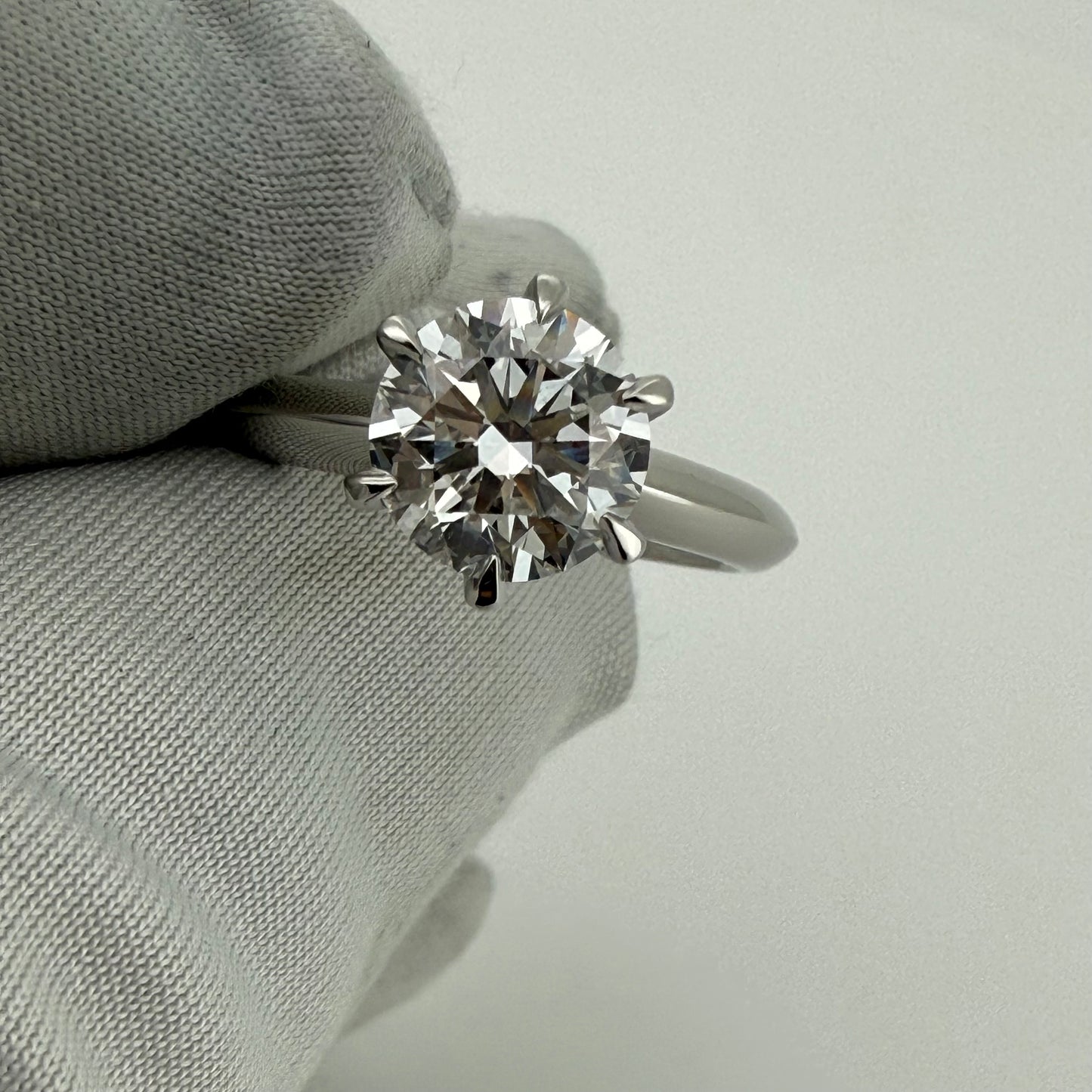 1.37ct Knife Edge 6 Prongs Solitaire Lab Diamond Ring