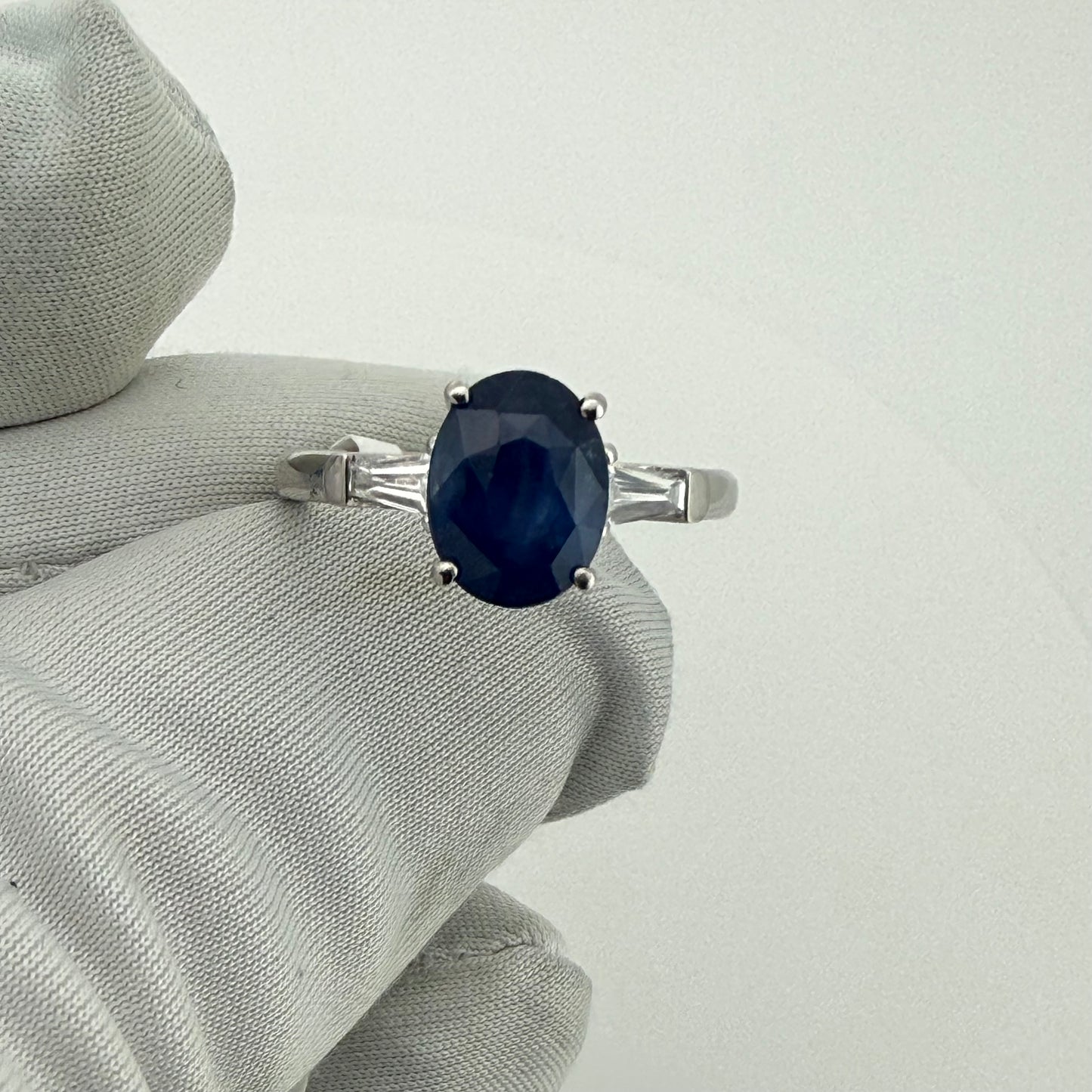royal blue sapphire ring