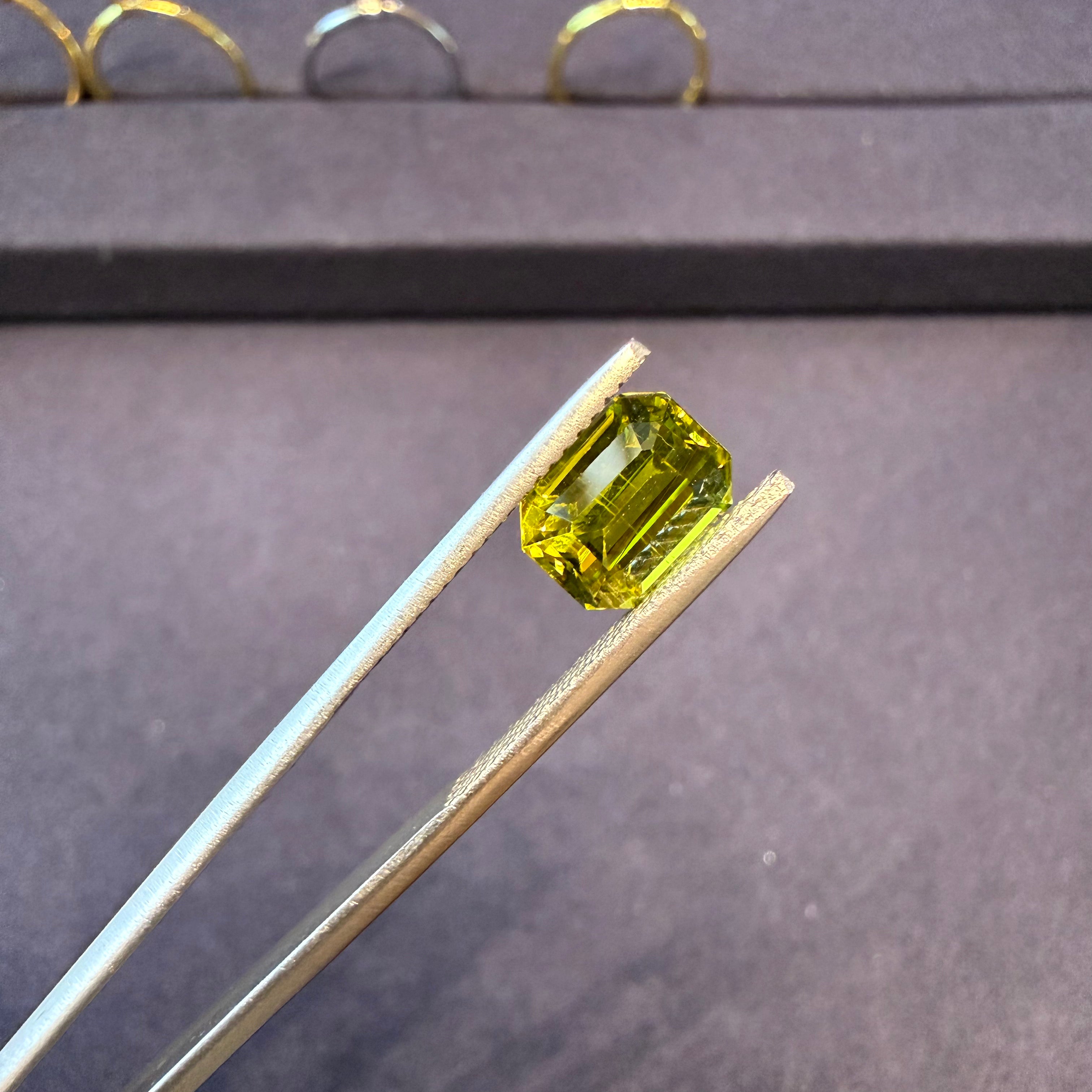 
                    natural chrysoberyl gemstone
                  