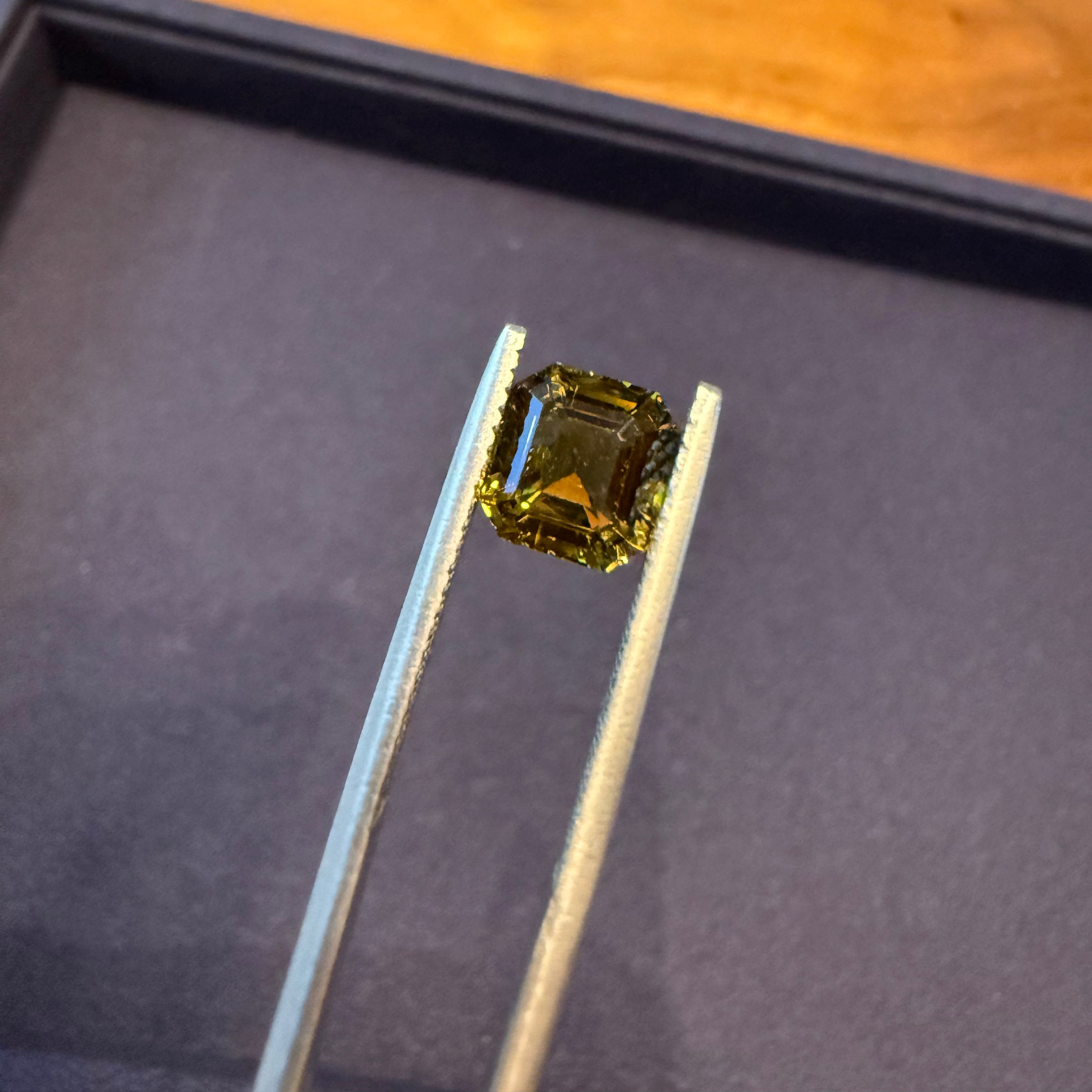 
                    natural chrysoberyl gemstone
                  